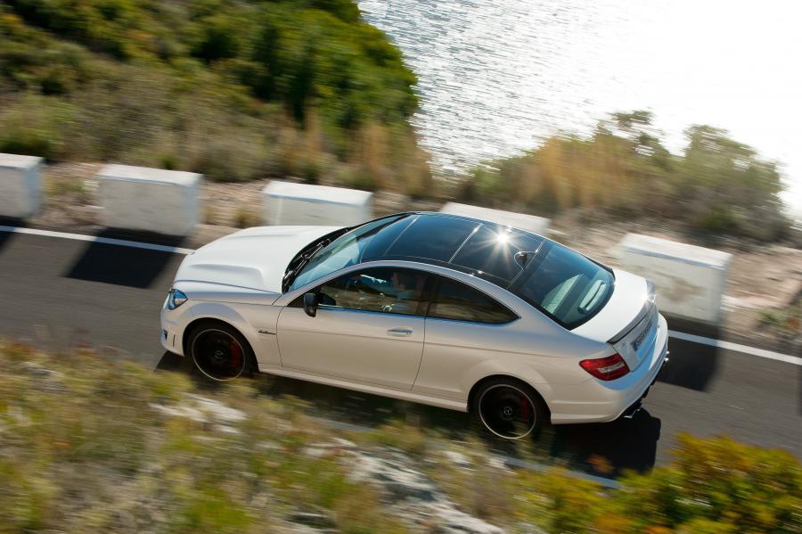  Mercedes-Benz C63 AMG Coupe 2012 года  (фото 27 из 113)